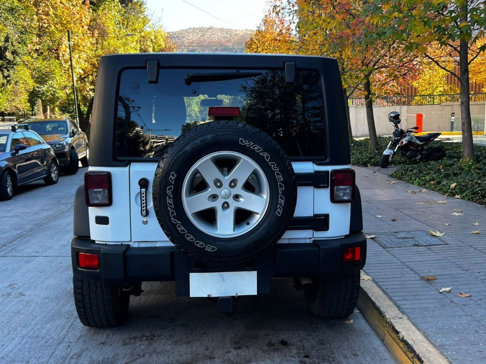 Jeep WRANGLER UNLIMITED SPORT 3.6 AT 2017 - Foto 5 de 10