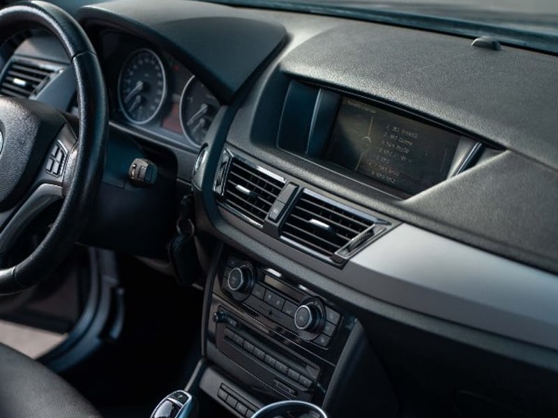 BMW X1 SDRIVE18D LUXURY 2.0L 2014 - Imagen 17 de 20