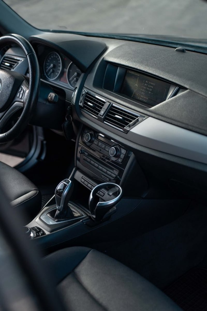 BMW X1 SDRIVE18D LUXURY 2.0L 2014 - Imagen 17 de 20