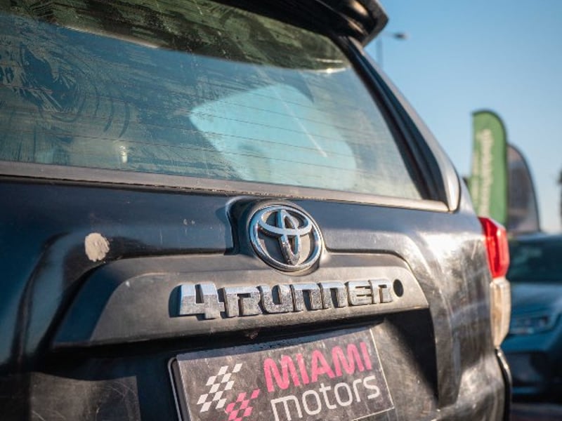 Toyota 4RUNNER SR5 4.0 AUT 2011 - Imagen 7 de 20