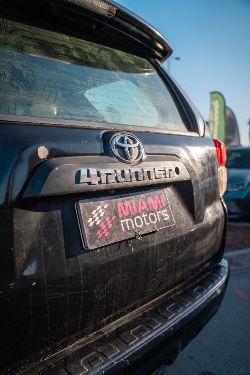Toyota 4RUNNER SR5 4.0 AUT 2011 - Imagen 7 de 20