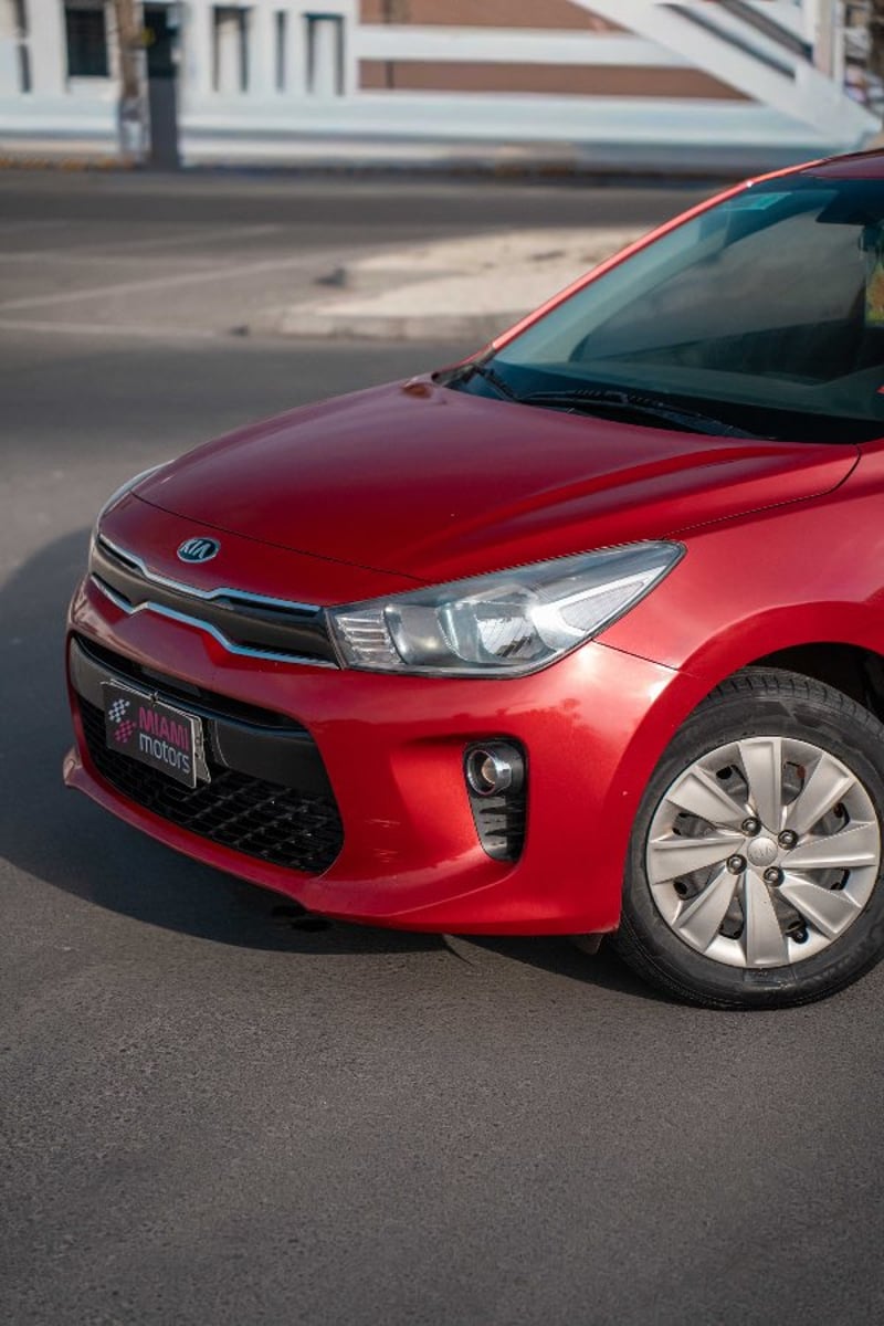 Kia RIO 2018 - Imagen 4 de 20