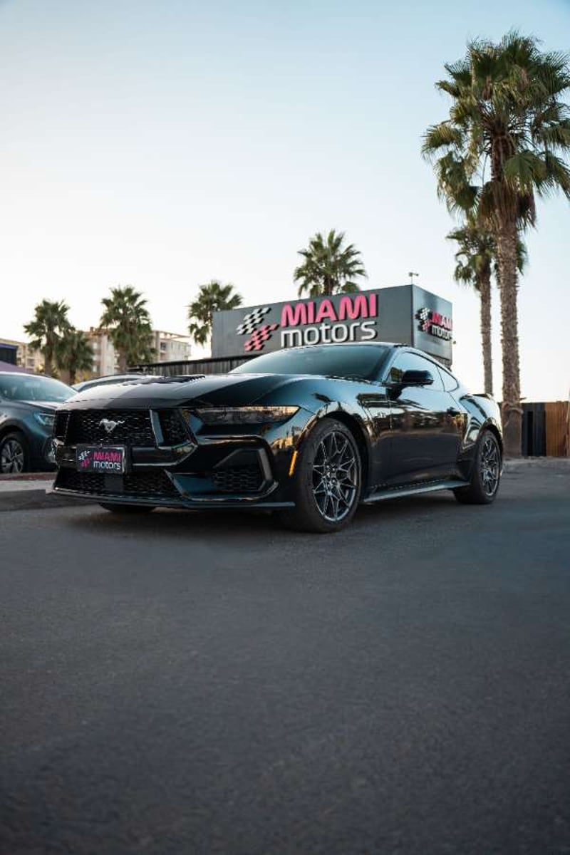 Ford MUSTANG GT-COUPE 2025 - Imagen 13 de 18