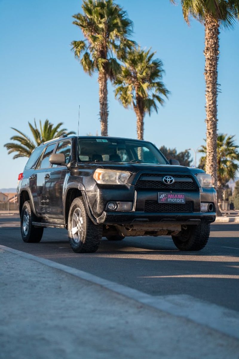 Toyota 4RUNNER SR5 4.0 AUT 2011 - Imagen 5 de 20