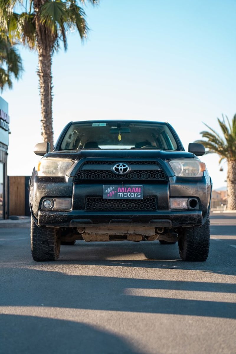 Toyota 4RUNNER SR5 4.0 AUT 2011 - Imagen 4 de 20