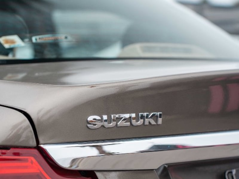 Suzuki DZIRE 2018 - Imagen 9 de 19