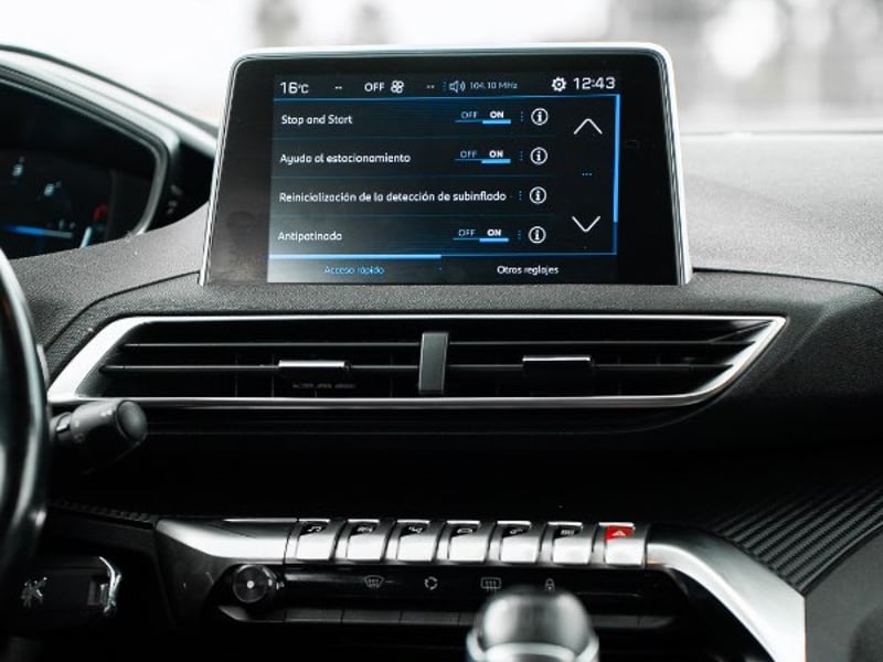 Peugeot 3008 Allure 1.6 THP AT 2018 - Imagen 9 de 20