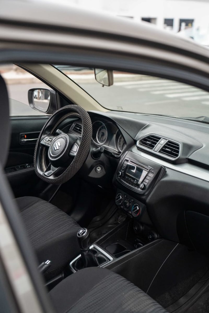 Suzuki DZIRE 2018 - Imagen 19 de 19