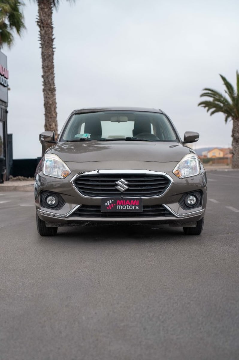 Suzuki DZIRE 2018 - Imagen 4 de 19
