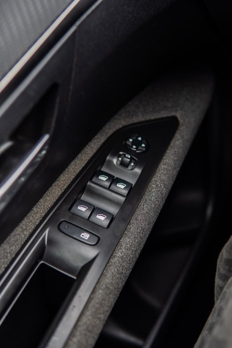 Peugeot 3008 Allure 1.6 THP AT 2018 - Imagen 14 de 20