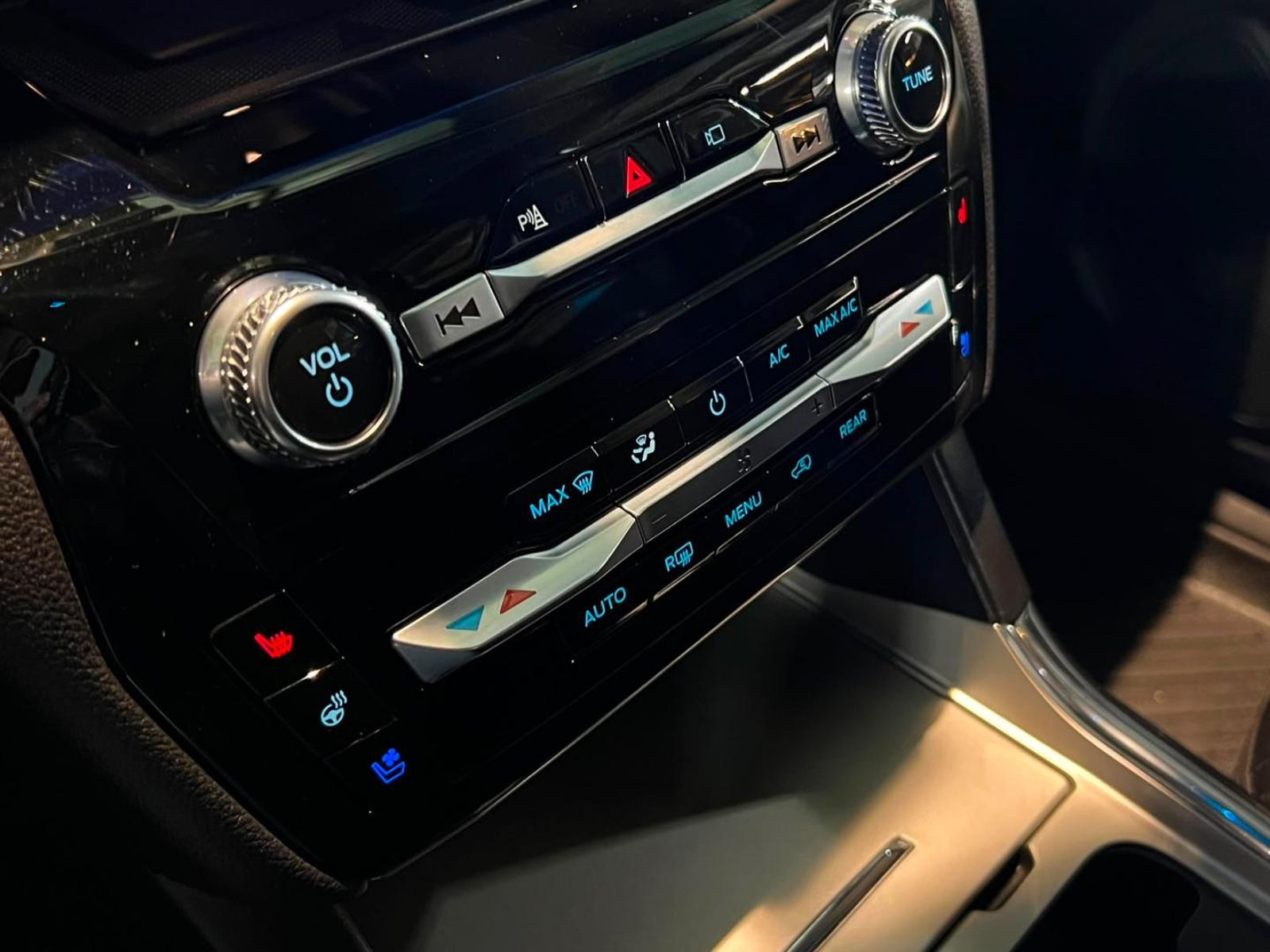 Ford EXPLORER Explorer Limited 2022 - Imagen 17 de 20