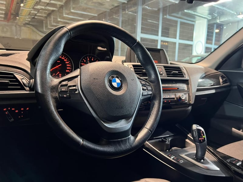 BMW 118i 2017 - Imagen 9 de 20