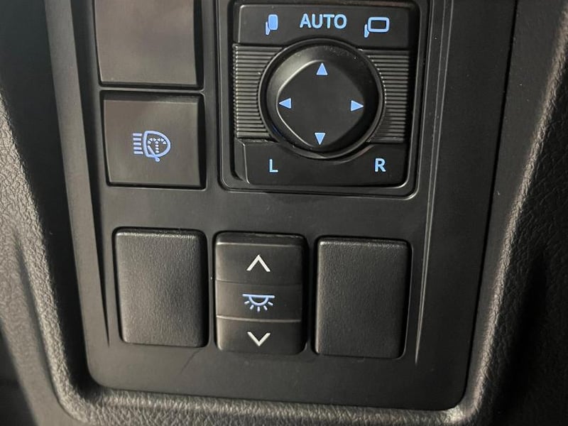 Toyota LAND CRUISER PRADO LAND CRUISER PRADO 4X4 4.0 AT 2023 - Imagen 17 de 20