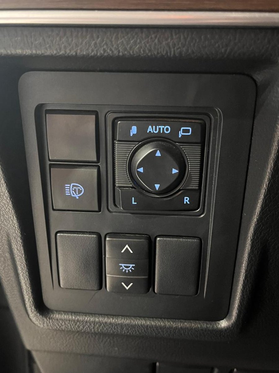 Toyota LAND CRUISER PRADO LAND CRUISER PRADO 4X4 4.0 AT 2023 - Imagen 14 de 20