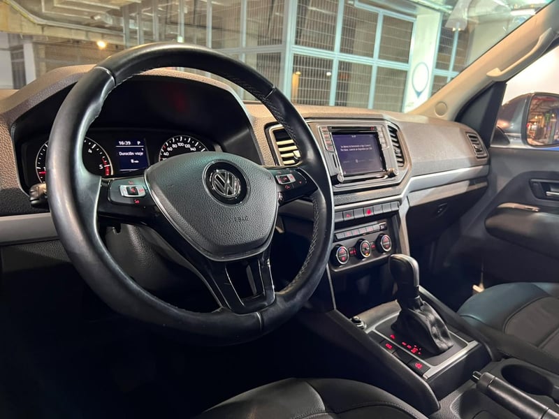 Volkswagen AMAROK HIGHLINE 4X4 2.0 AT 2023 - Imagen 10 de 20