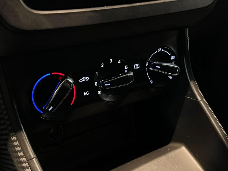 MG ZS STD 1.5 AT 2023 - Imagen 15 de 18