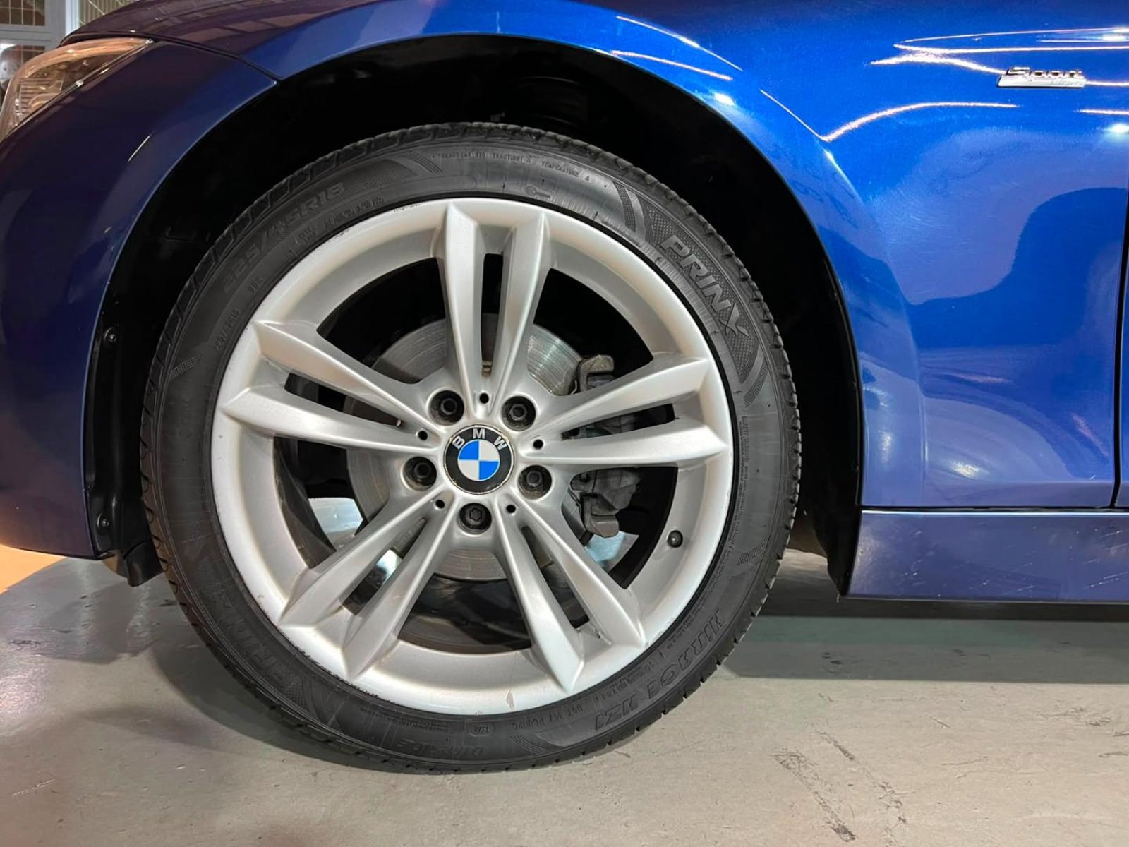 BMW 318I LCI 1.5 AT SPORT 2018 - Imagen 9 de 20