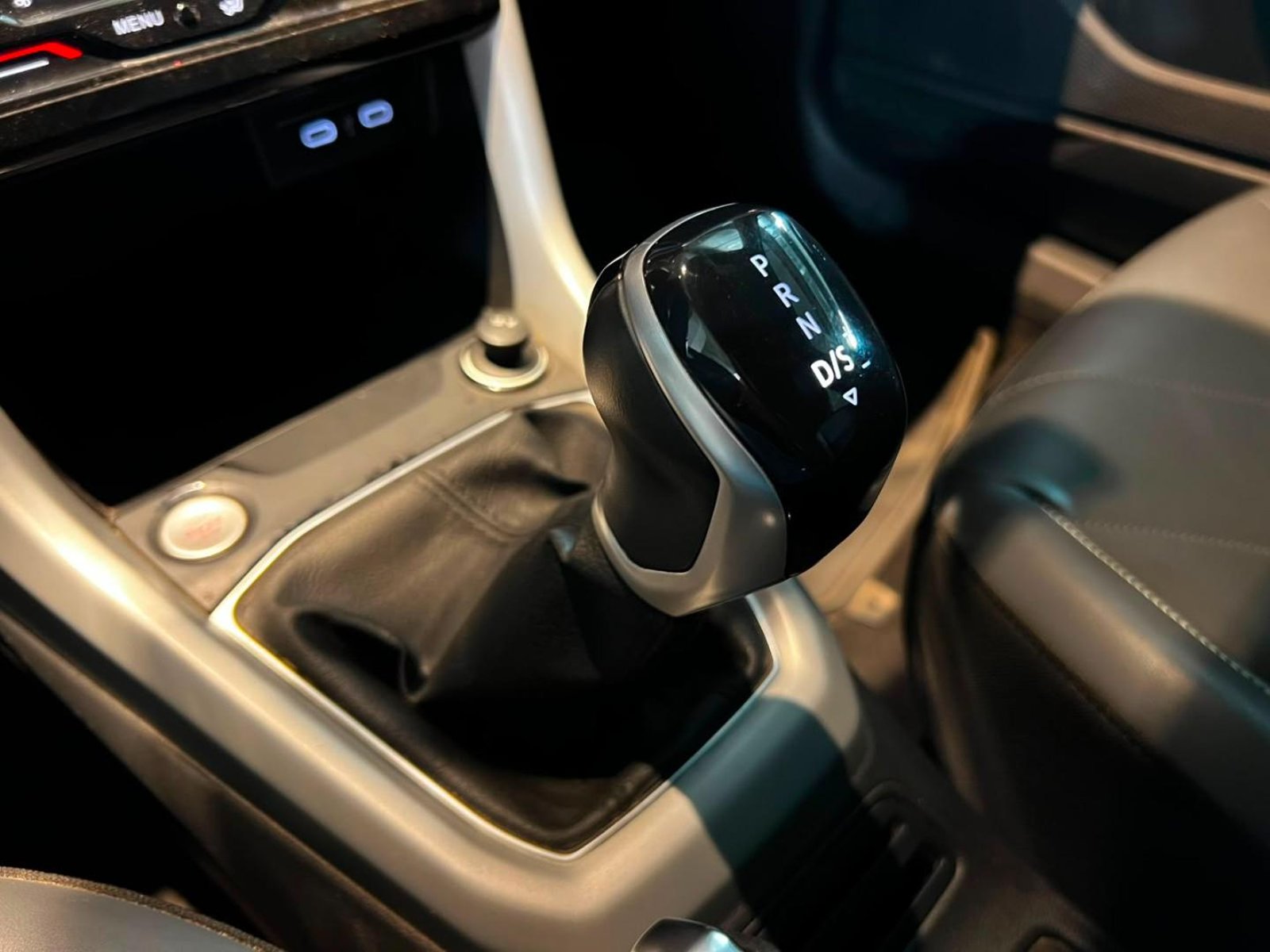 VOLKSWAGEN CROSSFOX Comfortline 2025 - Imagen 18 de 20