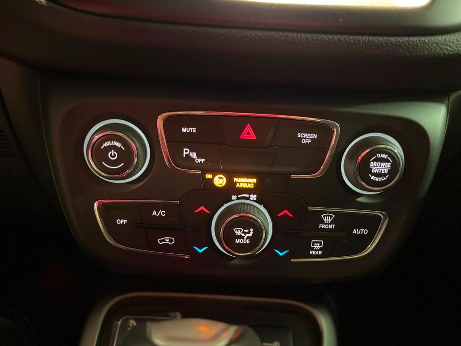 Jeep COMPASS Longitude 2.4 AT 4x2 2020 - Imagen 17 de 20