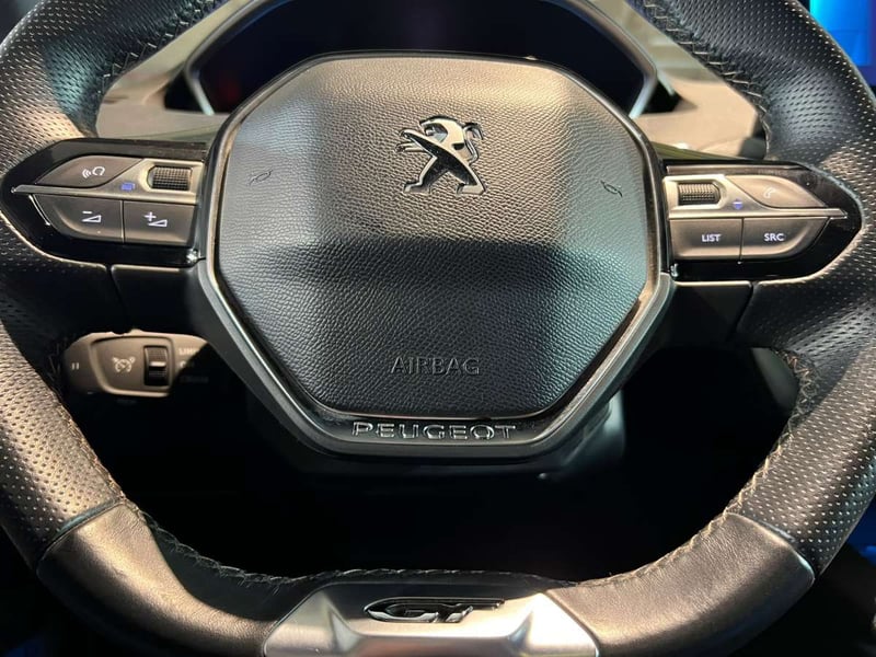 Peugeot 3008 HYBRID 300 4X4 1.6 AUT 2024 - Imagen 12 de 20