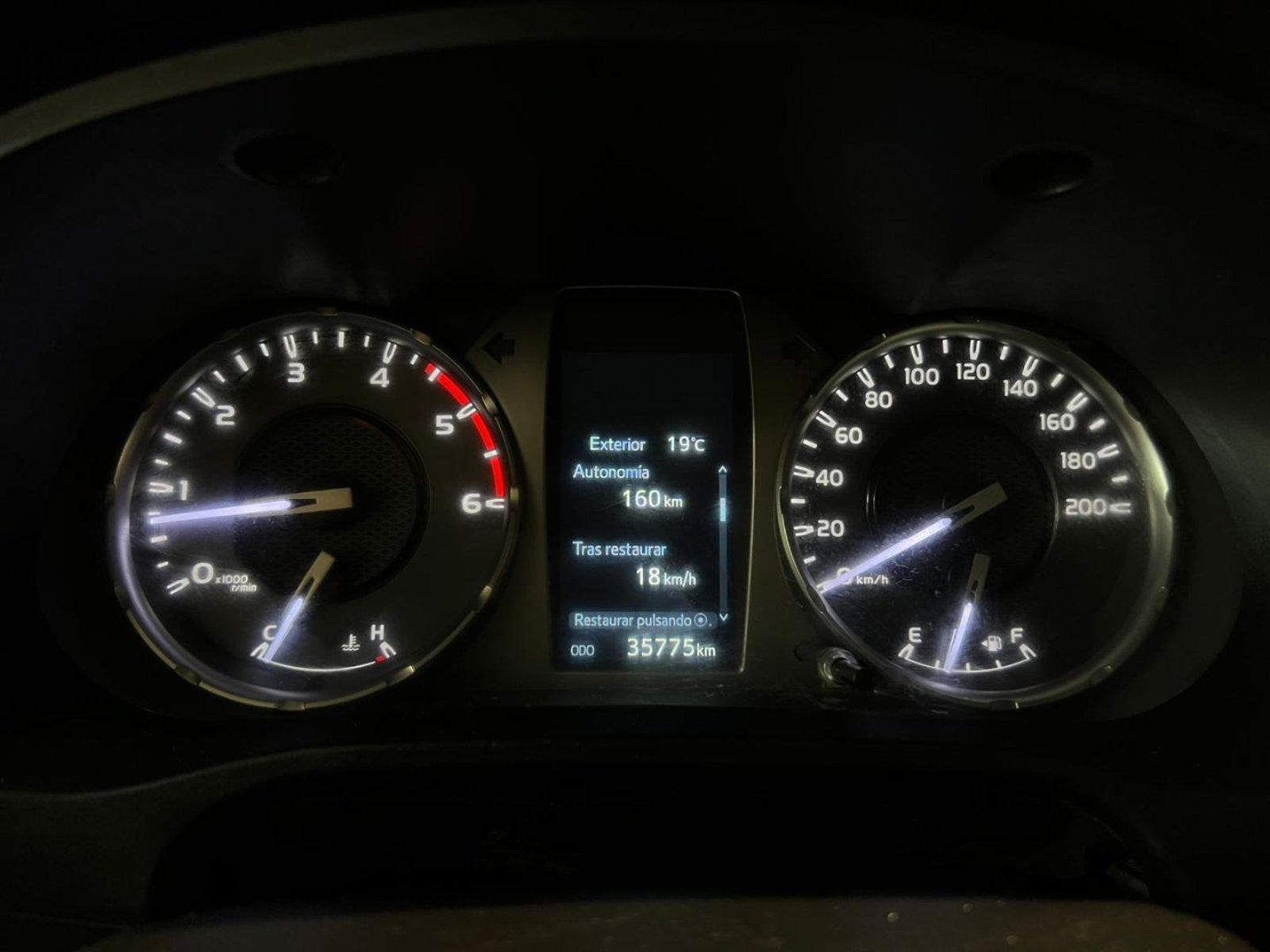 Toyota HILUX DX 2.4 4x2 2024 - Imagen 12 de 20
