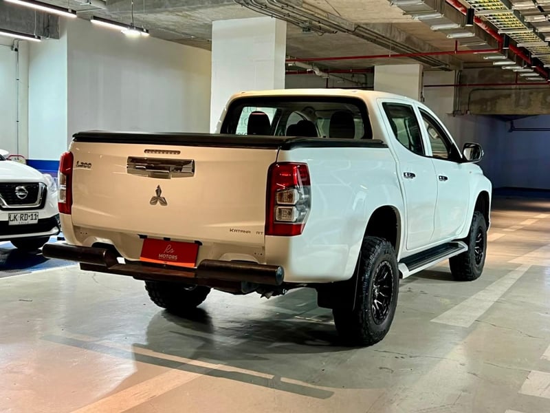 Mitsubishi L200 2.2 KATANA CRT DIESEL DOB. CAB. 4X4 MT 4P 2024 - Imagen 4 de 20