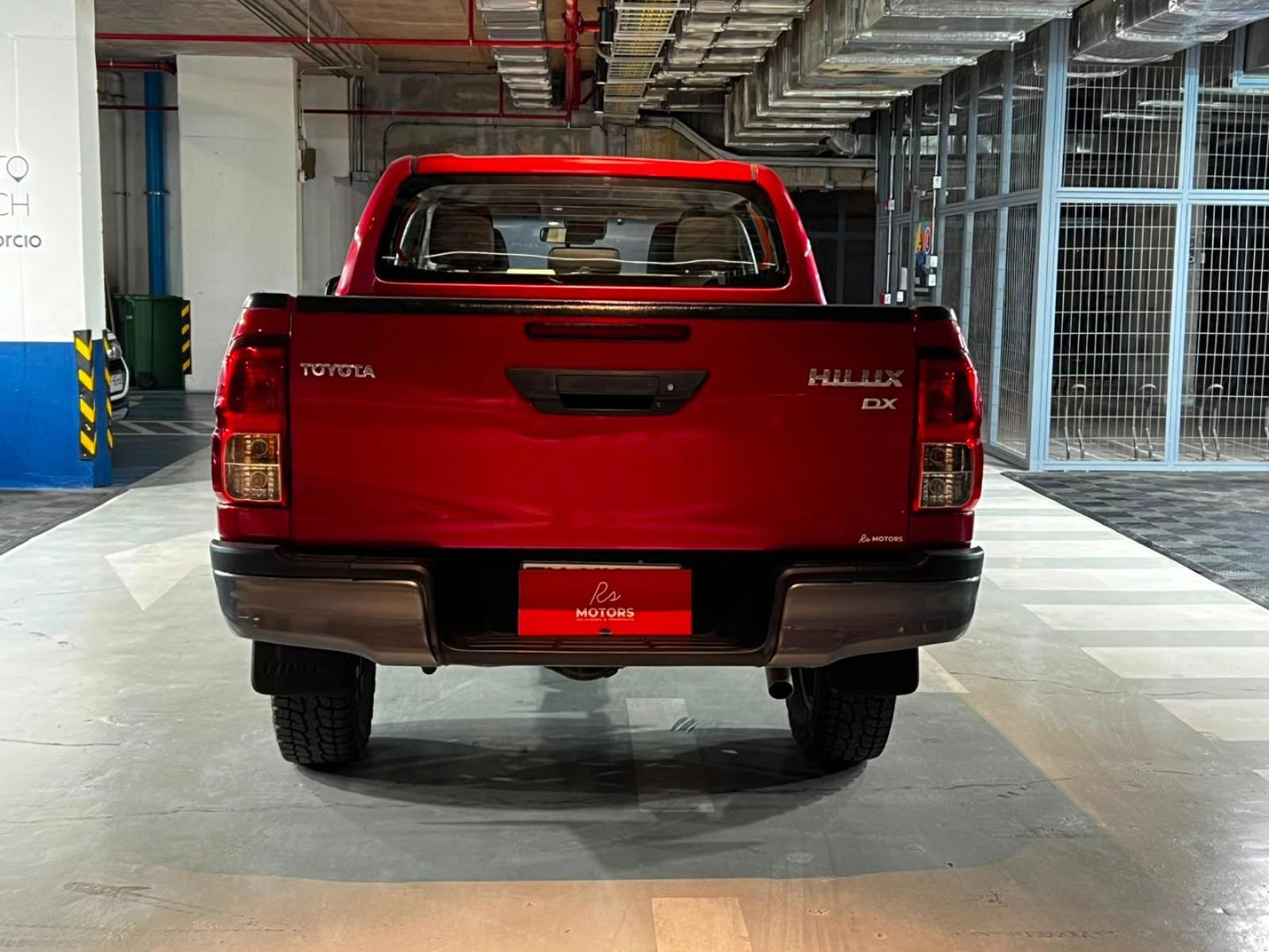 TOYOTA HILUX 2024 - Foto 5 de 19