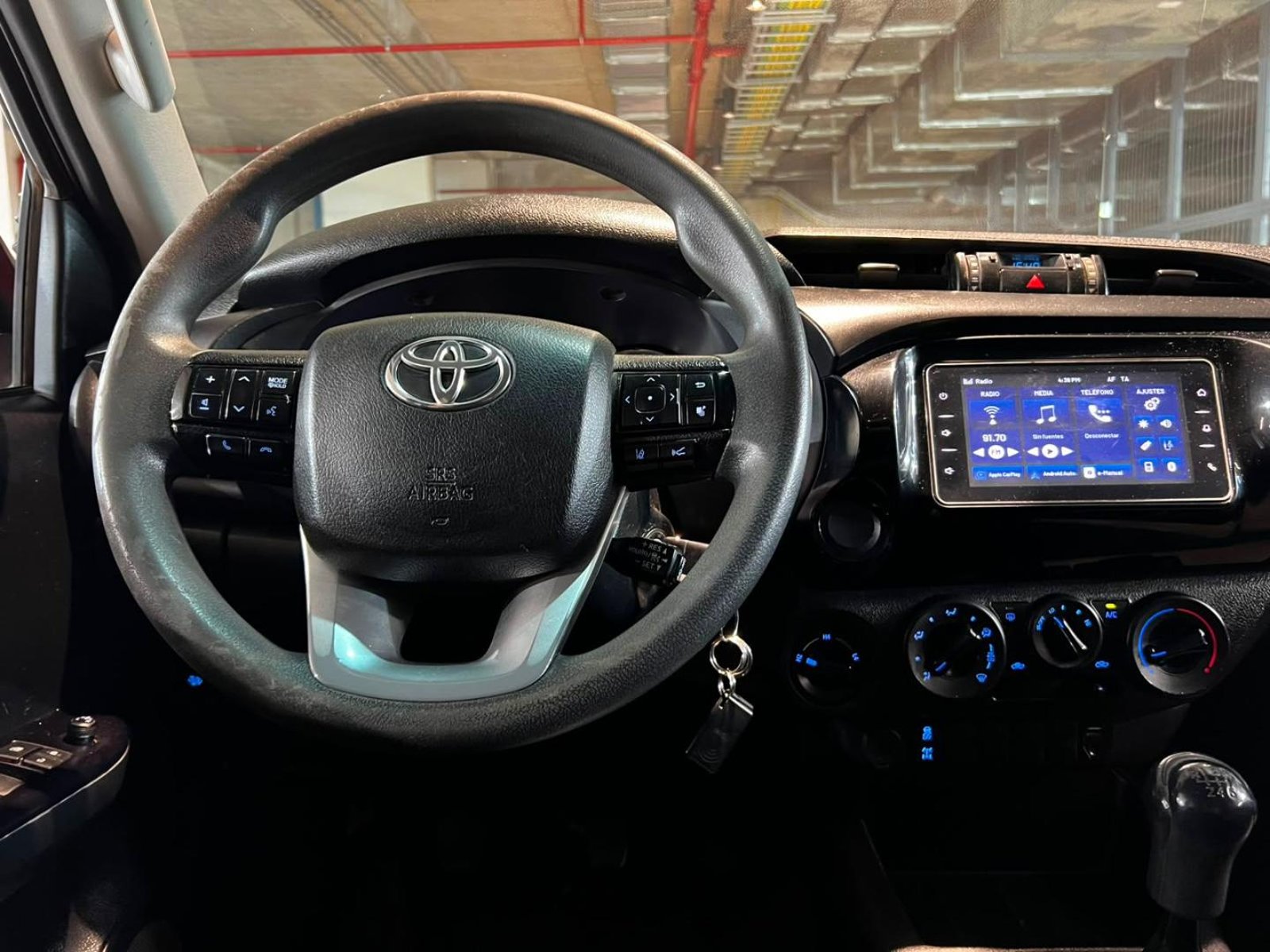 TOYOTA HILUX 2024 - Imagen 10 de 19