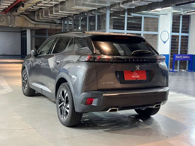 Peugeot 2008 Allure 1.2 PureTech AT 2022 - Imagen 6 de 20
