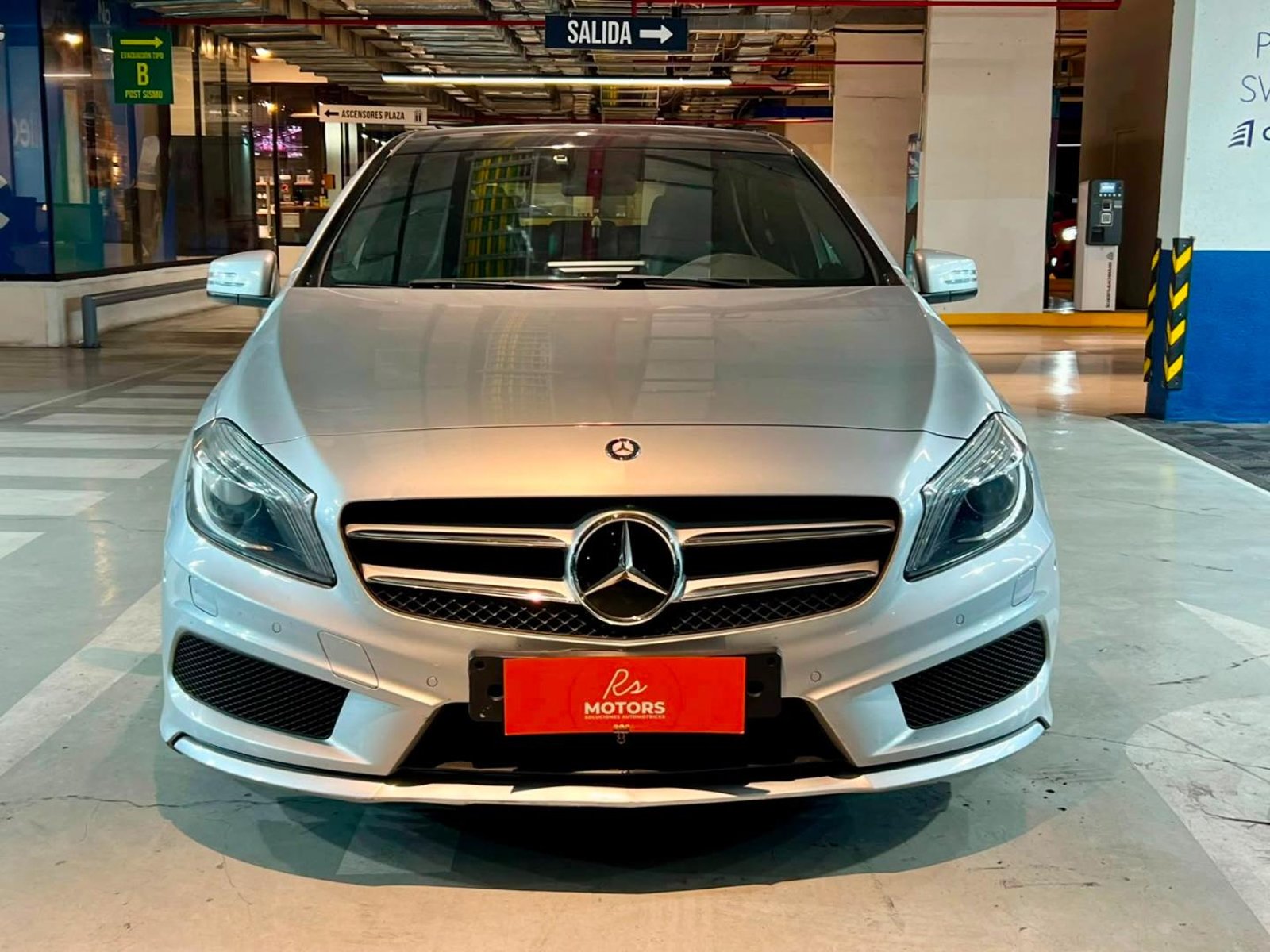 Mercedes-Benz A200 LOOK AMG AT 2016 - Foto 2 de 20