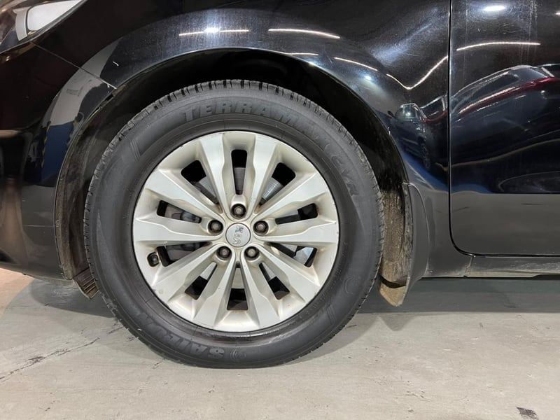 Kia Grand Carnival EX 2.2 LIMITED AUT 2017 - Imagen 8 de 20