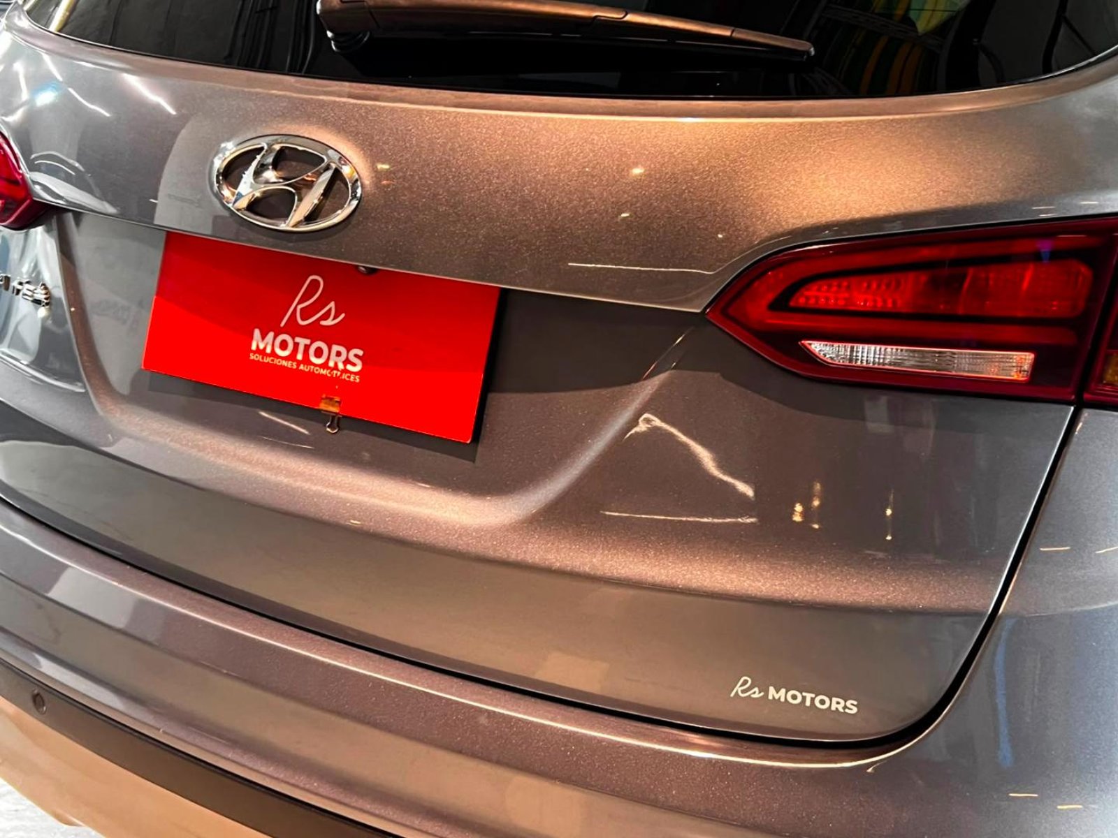 Hyundai SANTA FE GLS 2.4 4WD 2018 - Imagen 7 de 20
