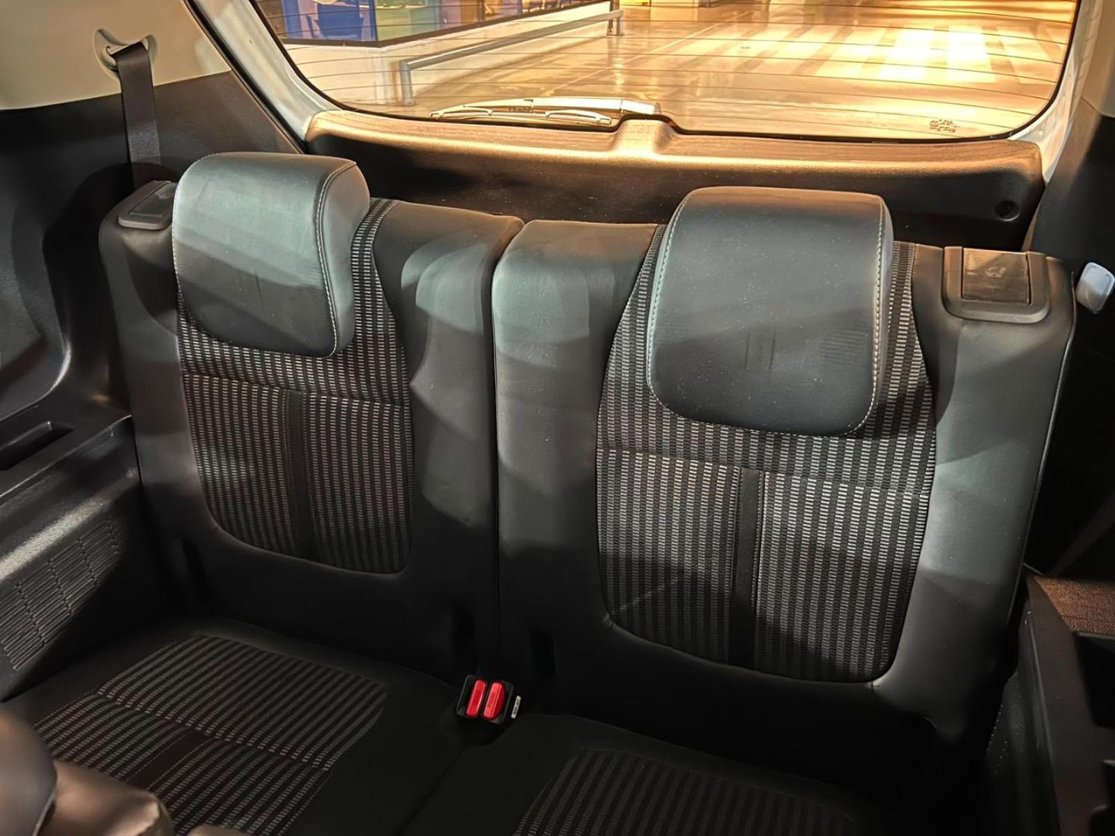 Kia CARENS LX 1.5 MT 2023 - Imagen 20 de 20