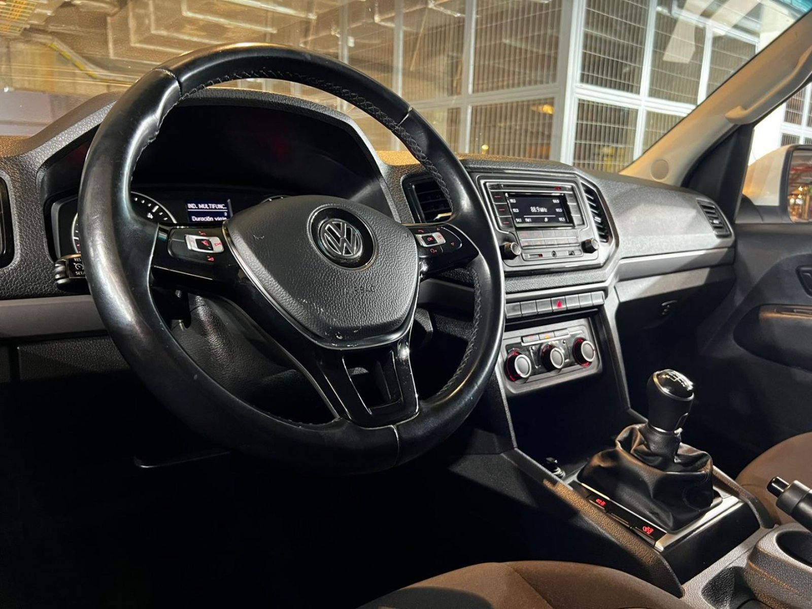 Volkswagen AMAROK Trendline 2.0 TDI 4x2 2022 - Imagen 10 de 20