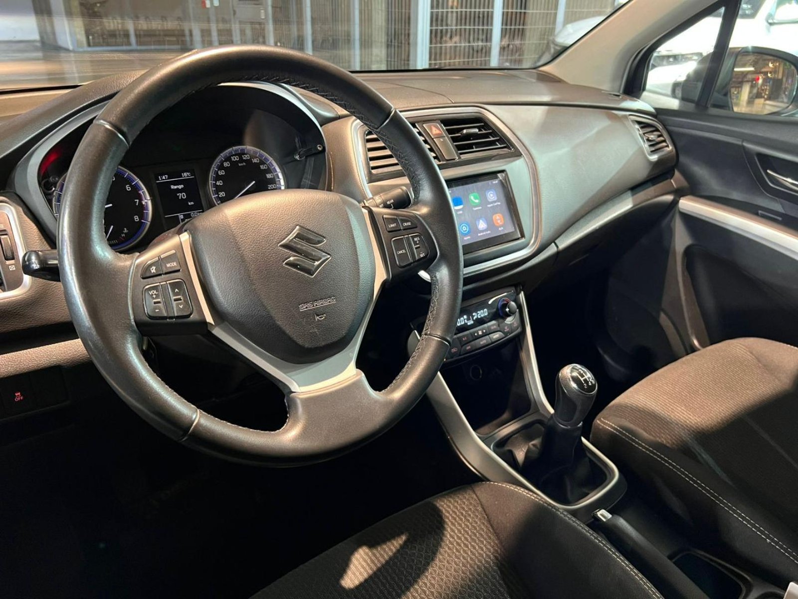 Suzuki S-CROSS GLX 1.6 MT 2021 - Imagen 9 de 20