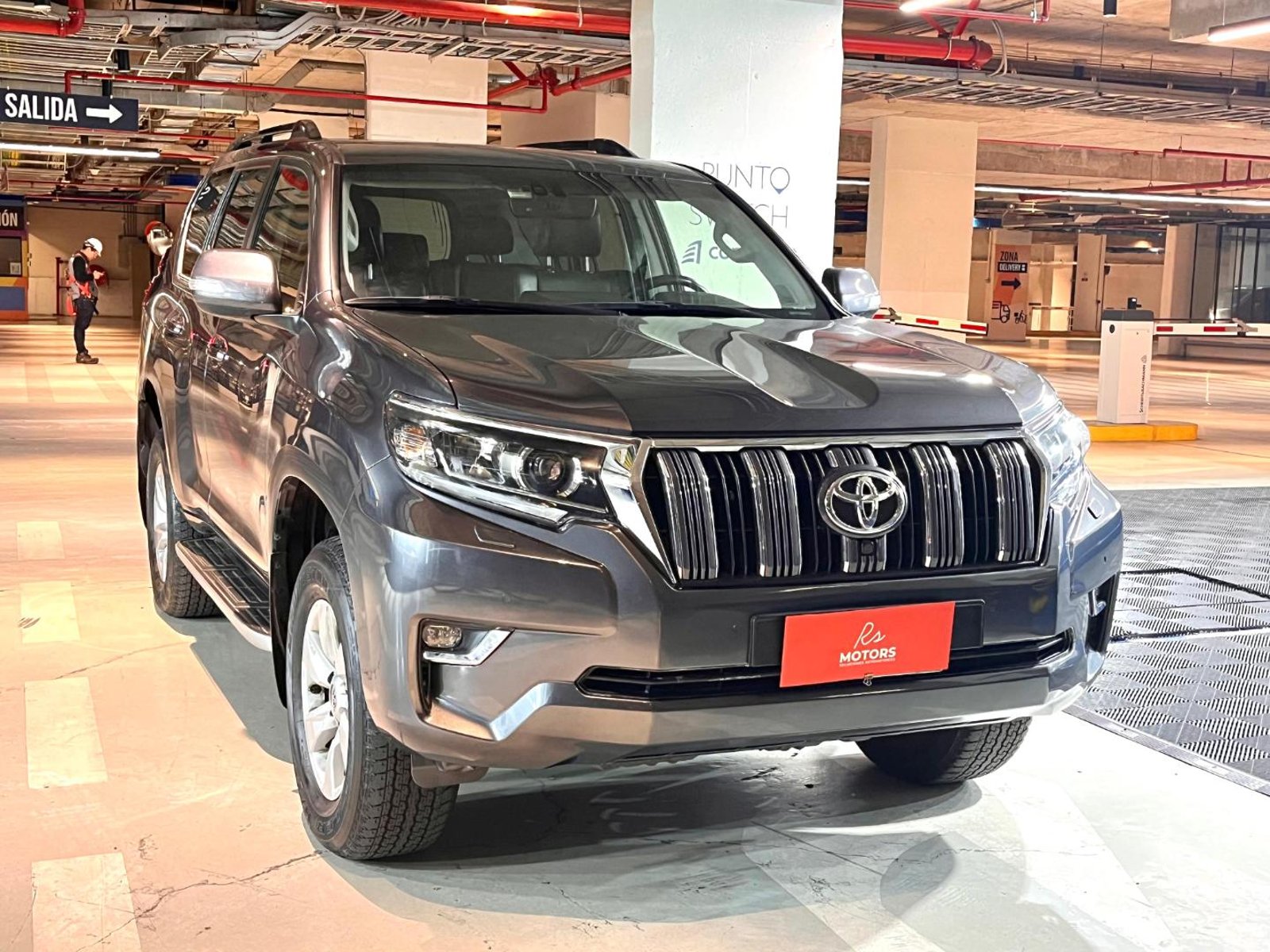 Toyota LAND CRUISER PRADO LAND CRUISER PRADO 4X4 4.0 AT 2023 - Imagen 4 de 20