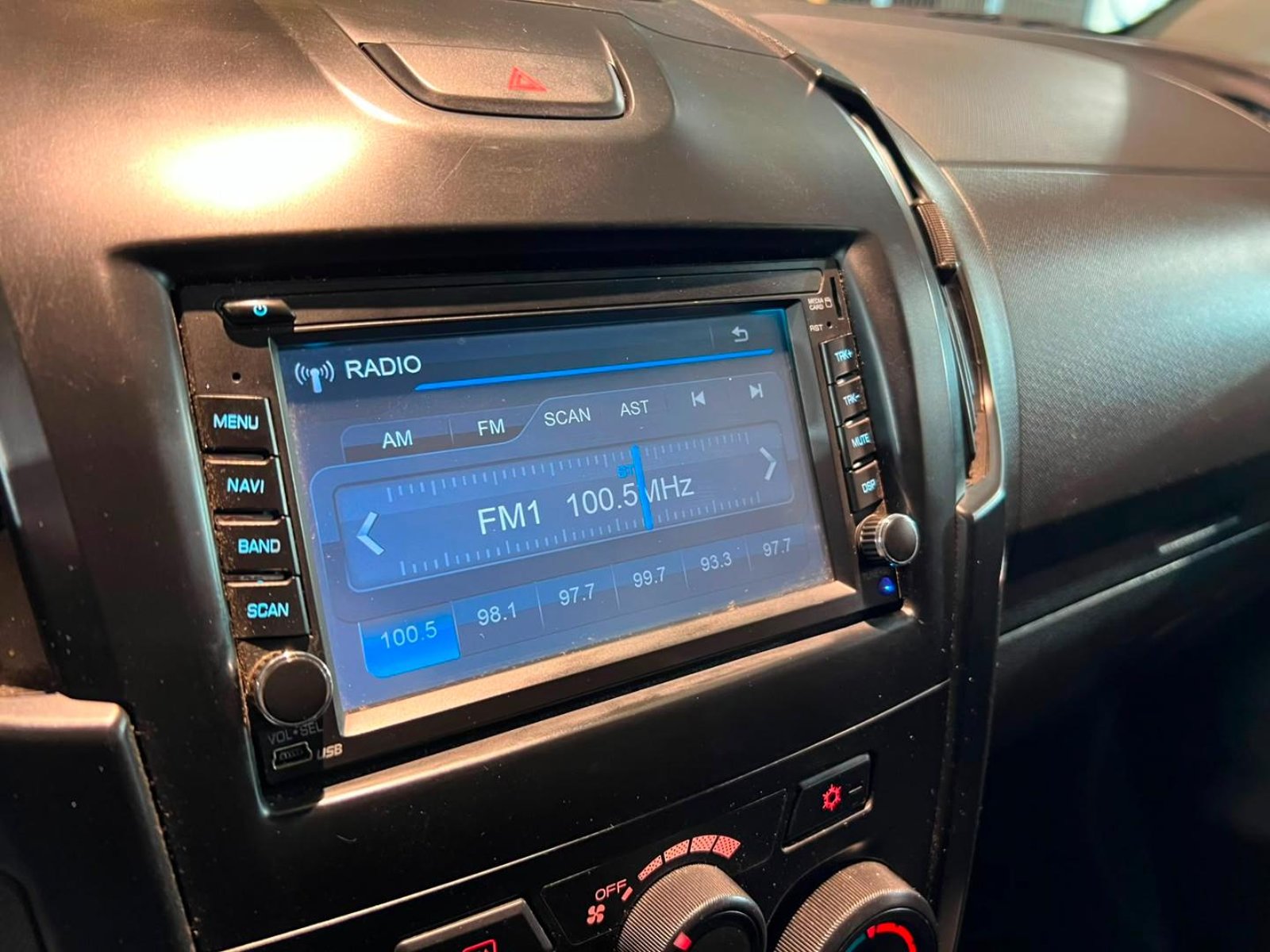 Chevrolet D-Max E5 DCAB 4X2 2.5 MT 2021 - Imagen 14 de 18
