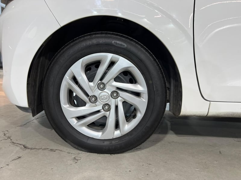 Hyundai GRAND I10 1.2L 2023 - Imagen 9 de 20