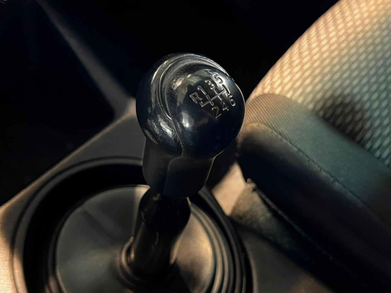 TOYOTA HILUX 2024 - Imagen 17 de 19