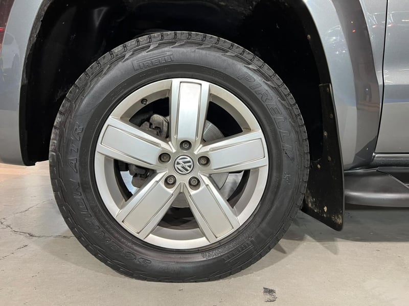 Volkswagen AMAROK DCAB TDI DOHC 4X4 2.0 AUT TDI 4X4 2.0 HIGHLINE 2023 - Imagen 9 de 19