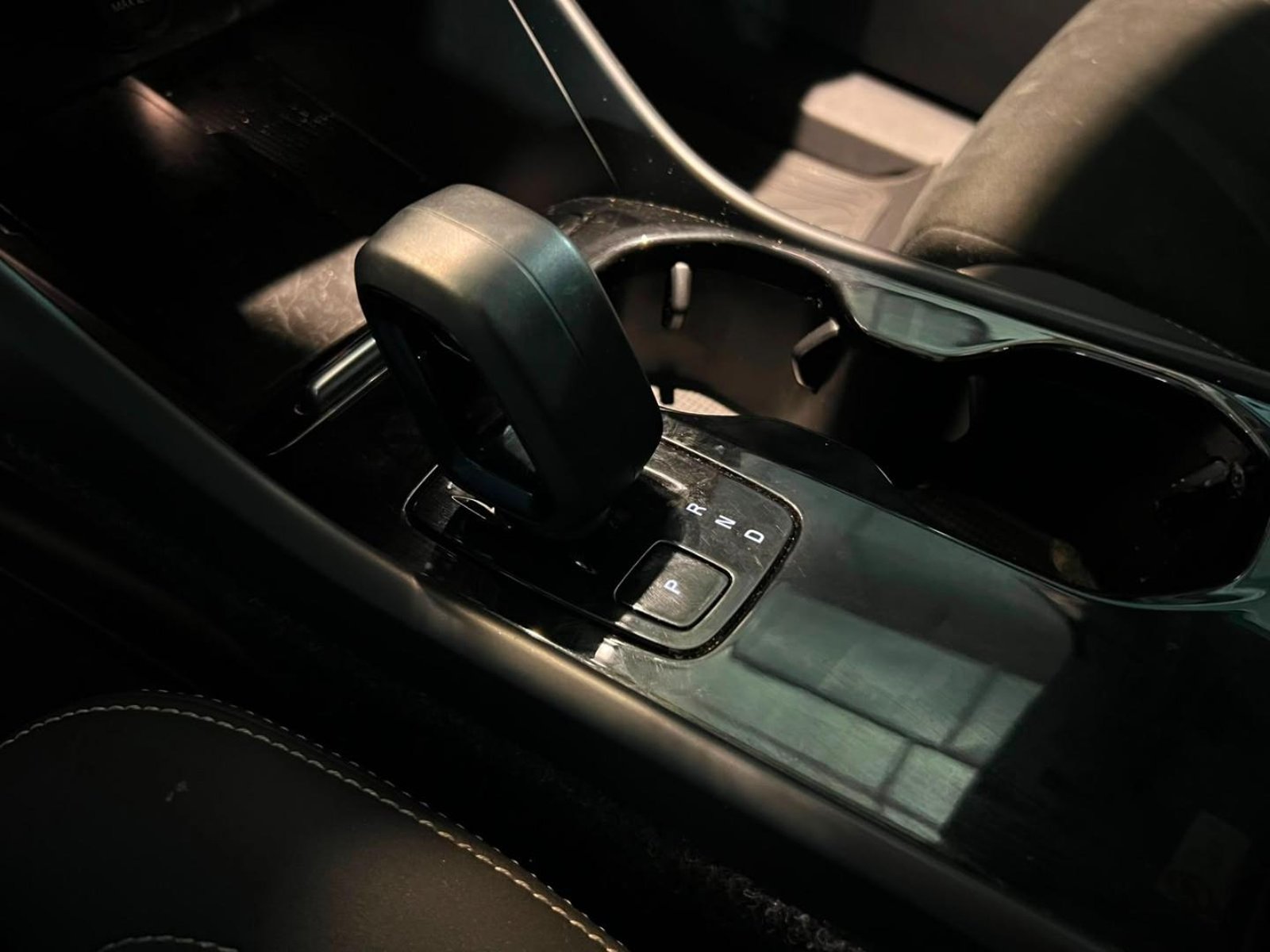 Volvo C40 P8 RECHARGE 4X4 AUT 2022 - Imagen 19 de 20