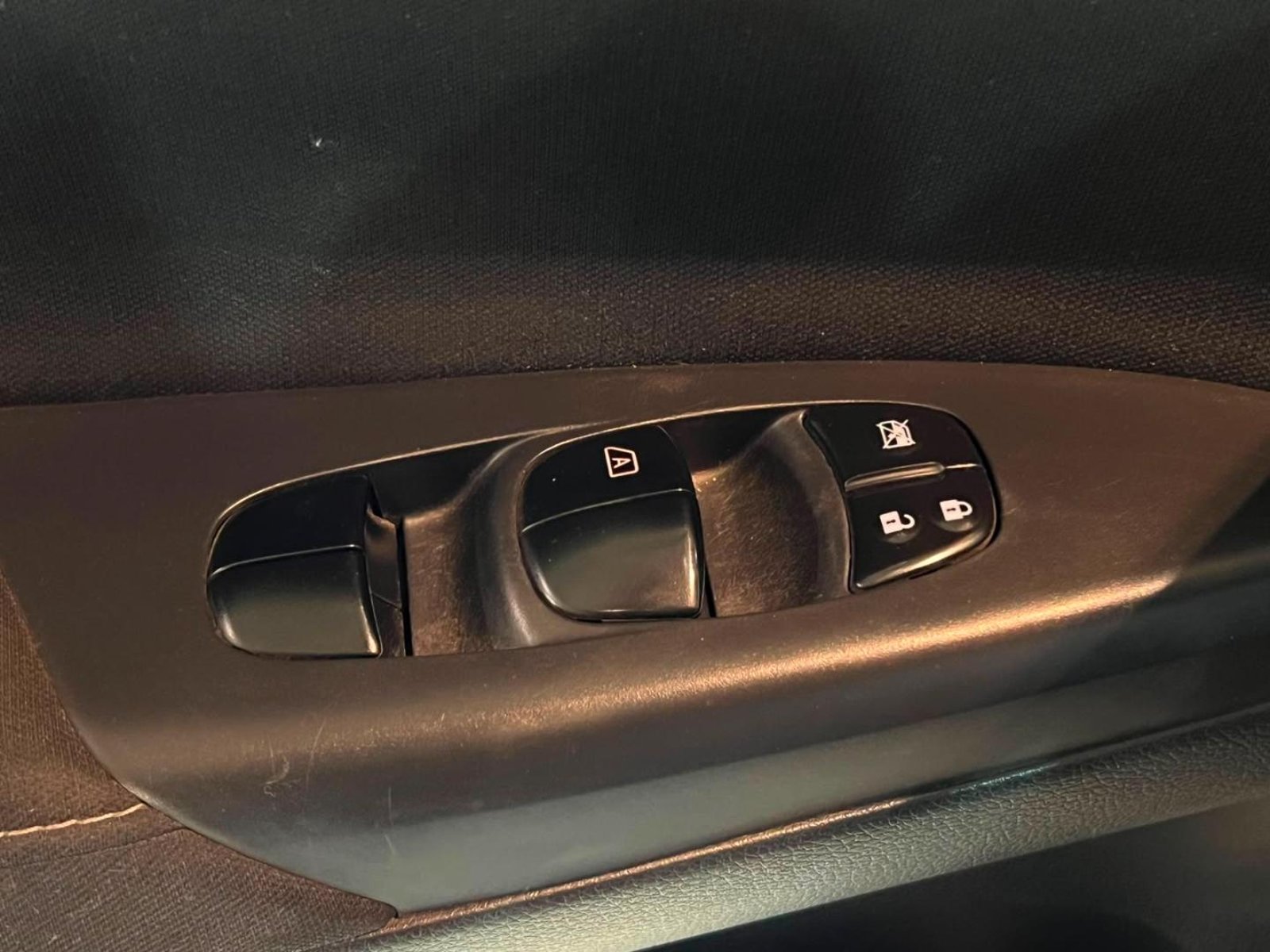 Nissan SENTRA SENSE 1.8 MT 2019 - Imagen 17 de 19