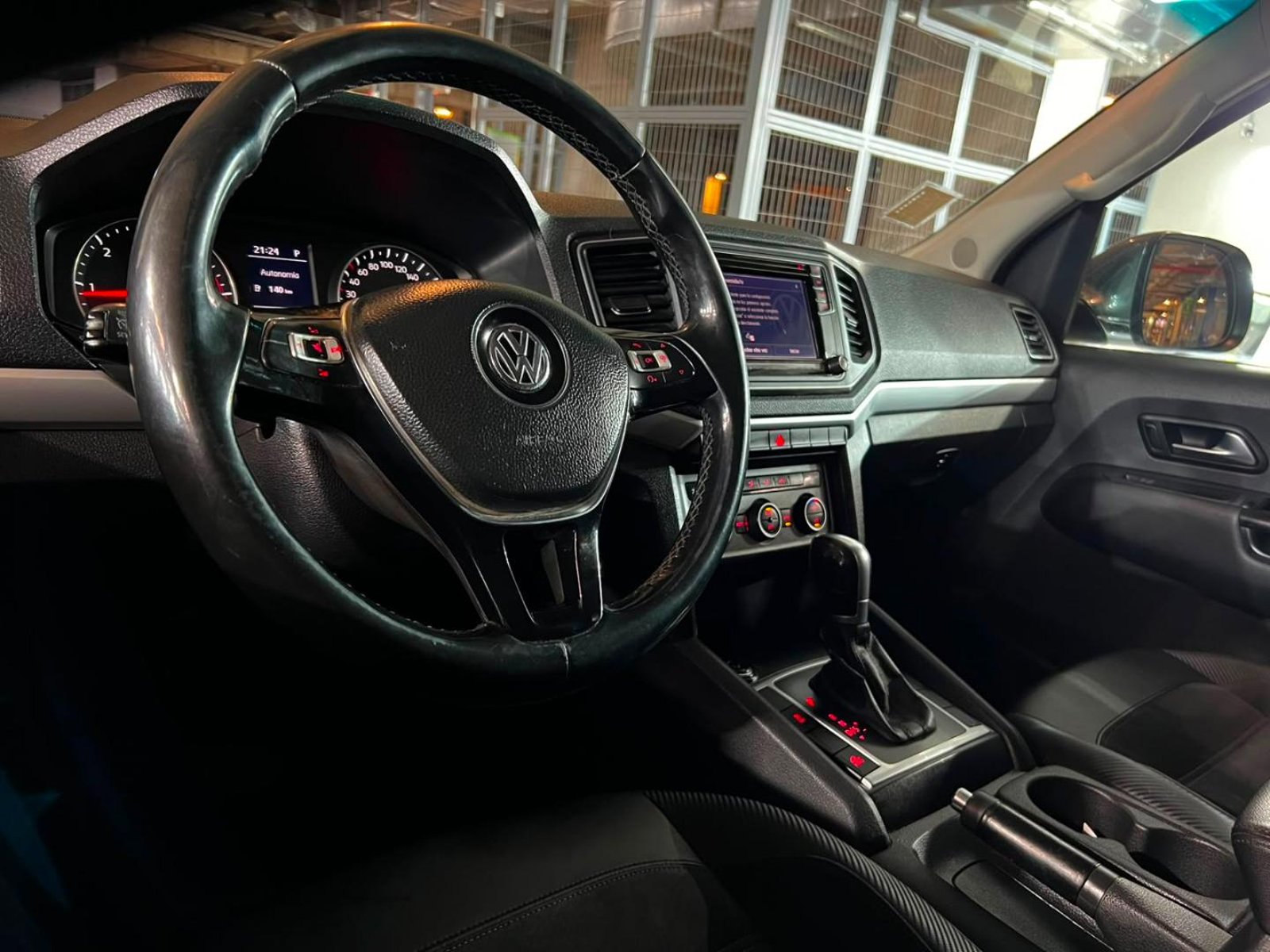VOLKSWAGEN AMAROK HIGHLINE 4X4 2.0 AT 2019 - Imagen 10 de 20