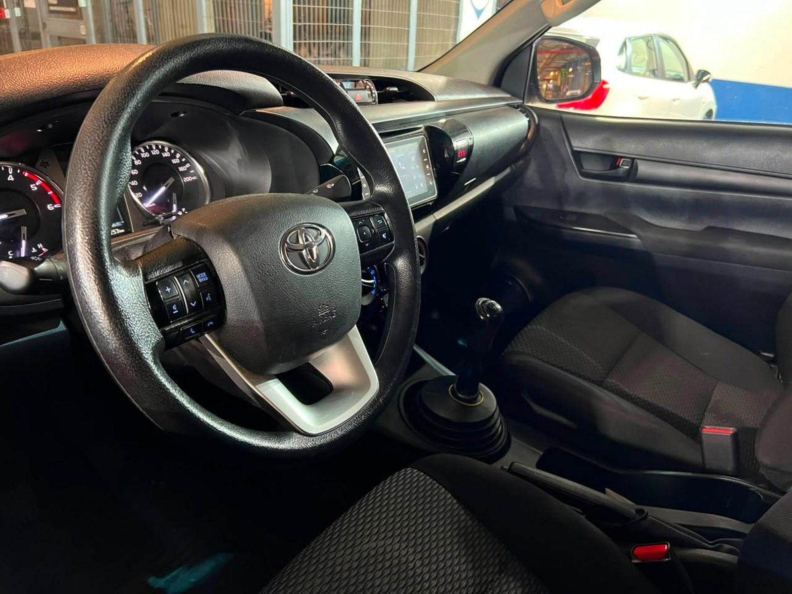 Toyota HILUX DX 2.4 4x2 2023 - Imagen 10 de 18