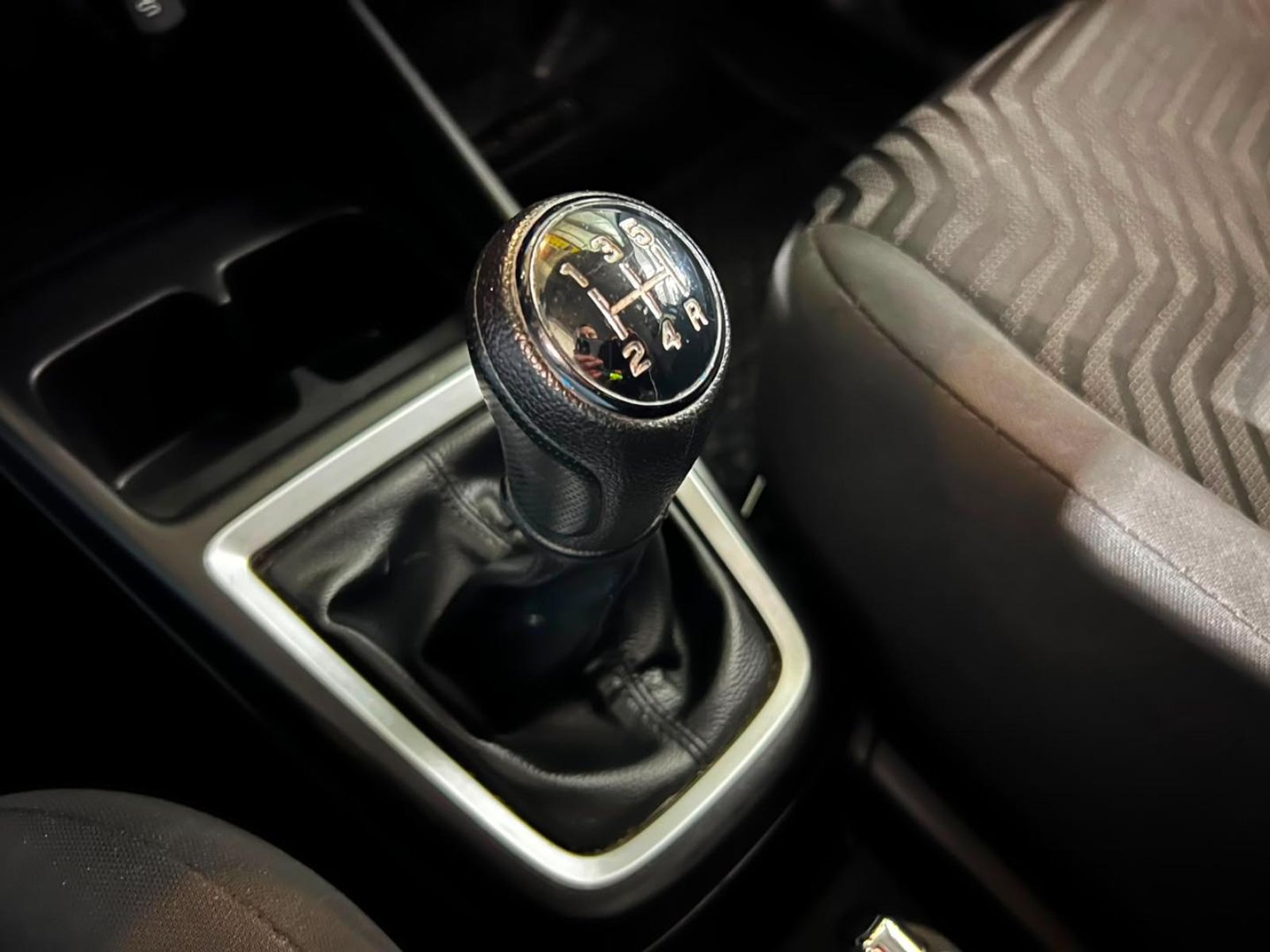 Suzuki SWIFT GL 1.2 MT 2022 - Imagen 17 de 20