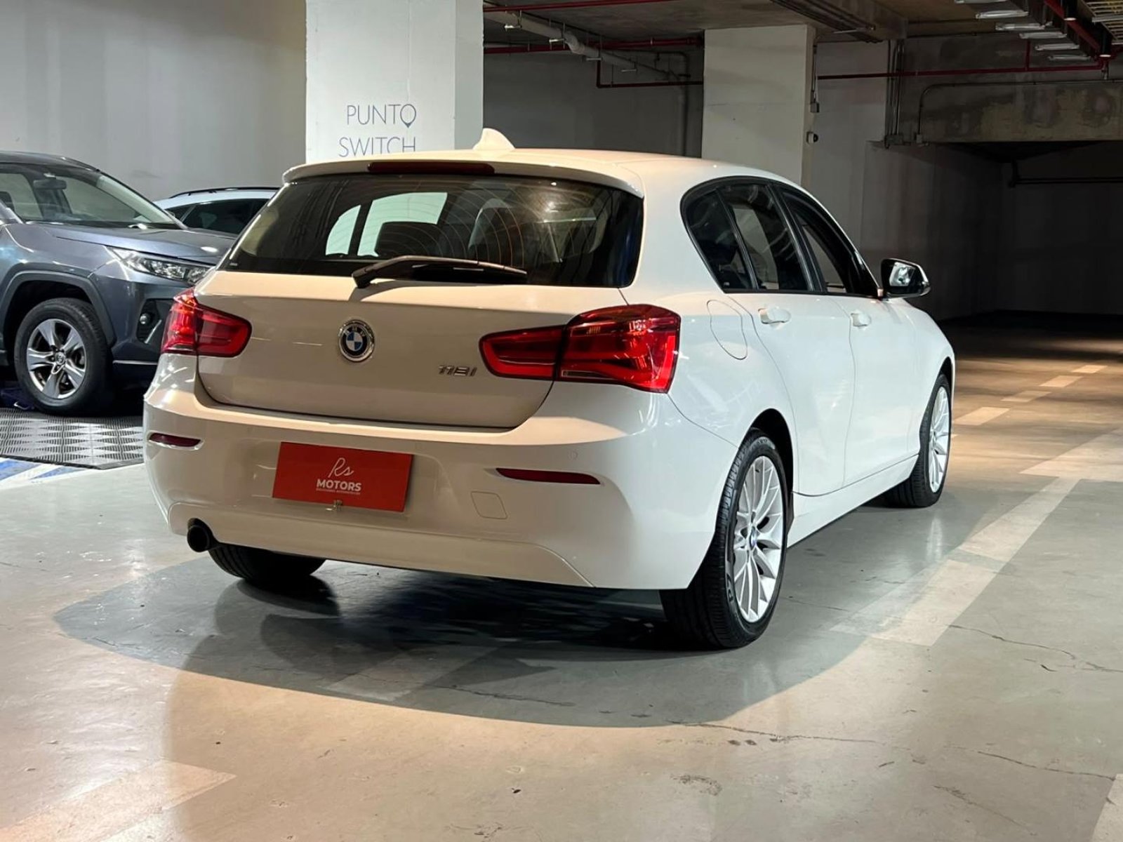 BMW 118i 2017 - Foto 4 de 20