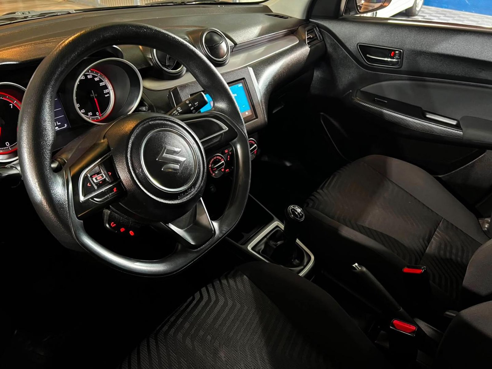 Suzuki SWIFT GL 1.2 MT 2022 - Imagen 9 de 20