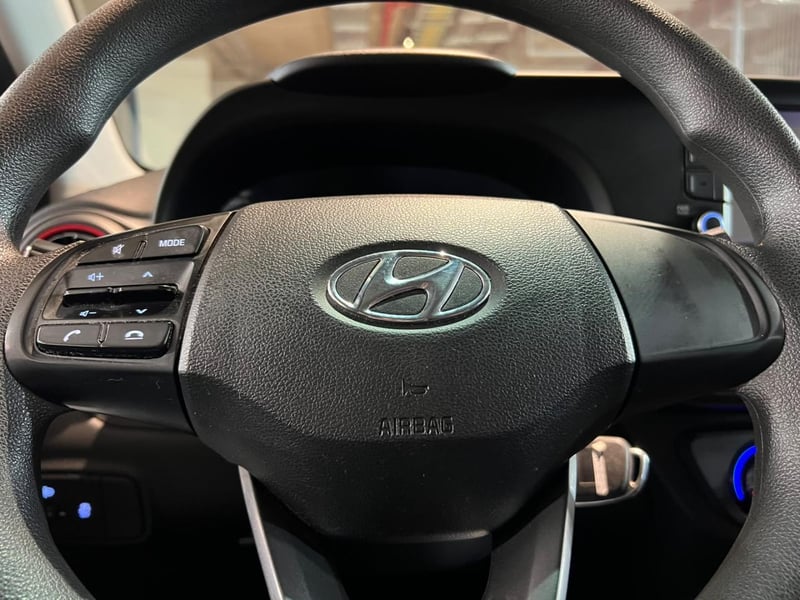 Hyundai GRAND I10 1.2L 2023 - Imagen 12 de 20