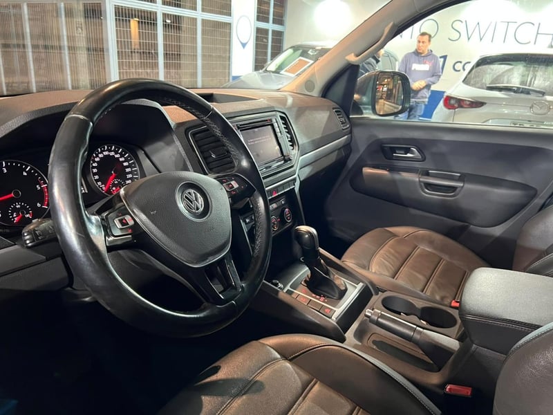 Volkswagen AMAROK DCAB TDI DOHC 4X4 2.0 AUT TDI 4X4 2.0 HIGHLINE 2023 - Imagen 10 de 19