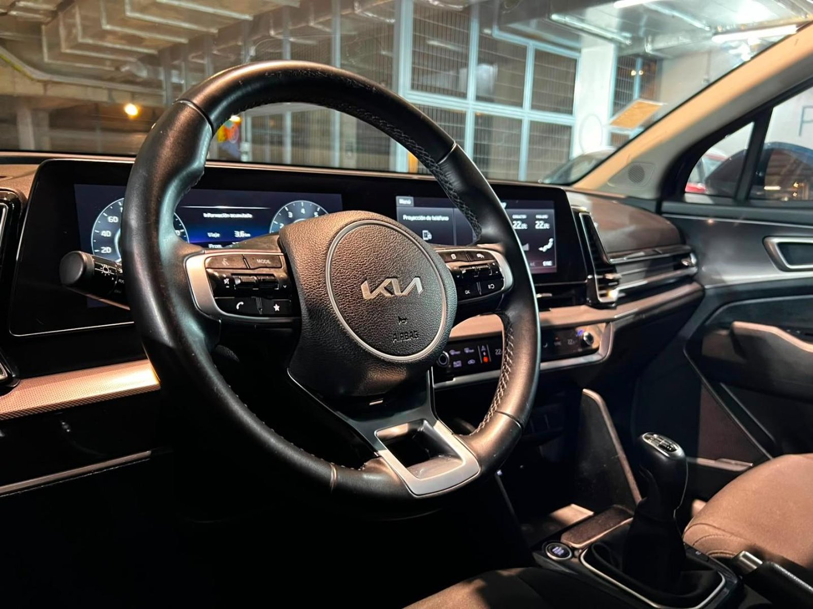 Kia SPORTAGE EX 2.0L 6MT 2023 - Imagen 9 de 20